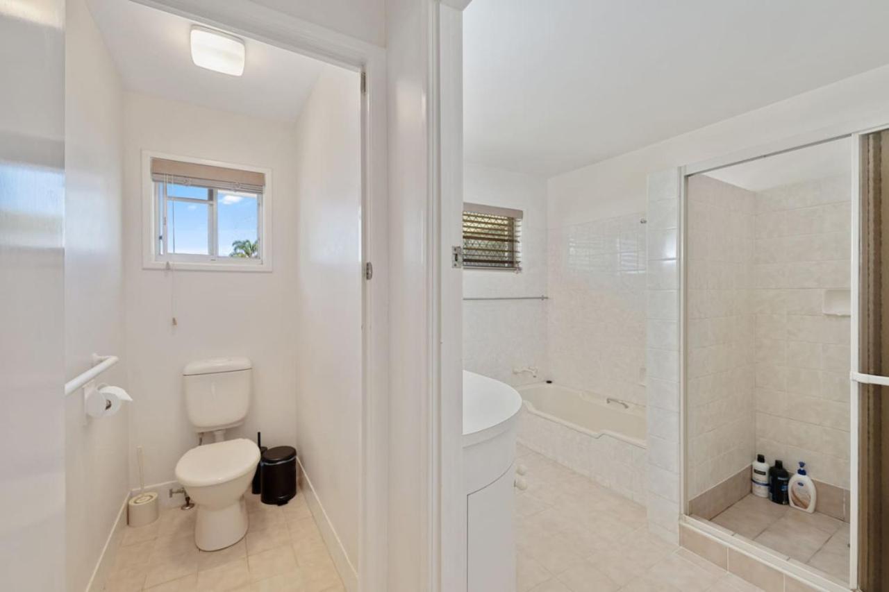Charming 4br House W Pool And Parking Near Sunnybank Holiday home *