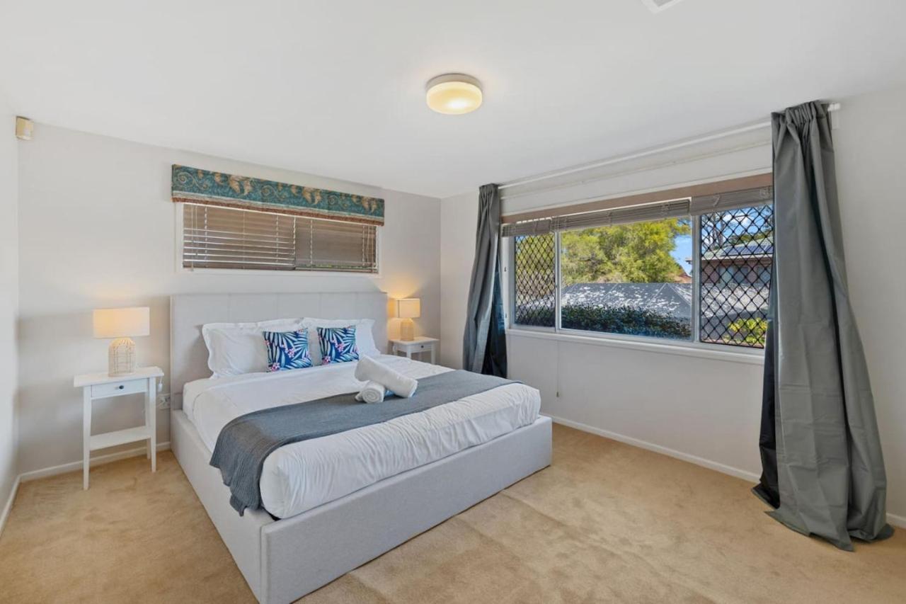 Holiday home Charming 4br House W Pool And Parking Near Sunnybank *